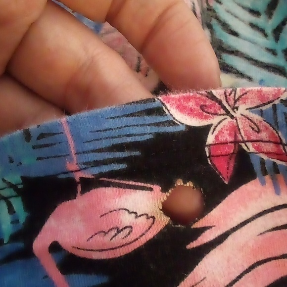 Secret Treasures Pullover Cover Up - Size L-XL (14-18) - Picture 6 of 6